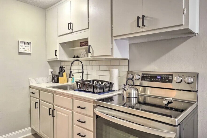 More Photos Of 16-20 W Park St, Westerville Apartments For Sale