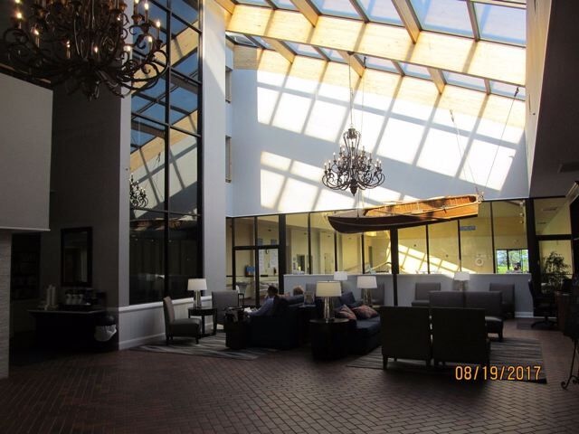 More Photos Of 101 Maritime Dr, Manitowoc Hotel For Sale