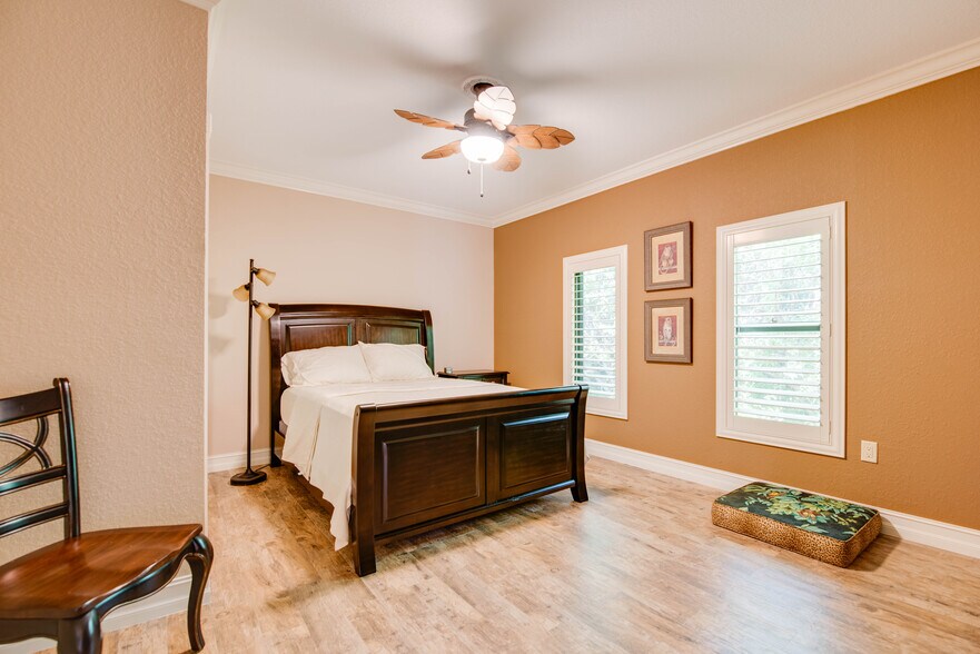 More Photos Of 87847 Overseas Hwy, Islamorada Medical For Sale