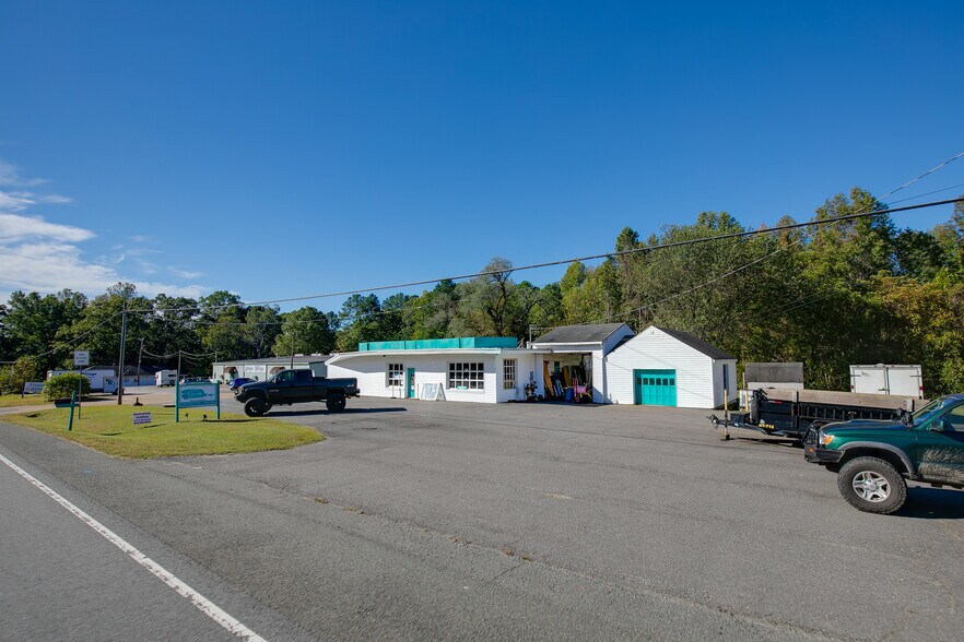 More Photos Of 10211 Chamberlayne Rd, Mechanicsville Freestanding For Lease