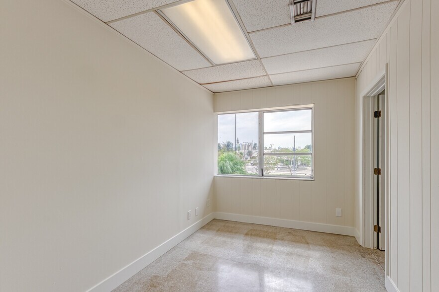 More Photos Of 2769-2777 E Atlantic Blvd, Pompano Beach Storefront Retail Office For Lease