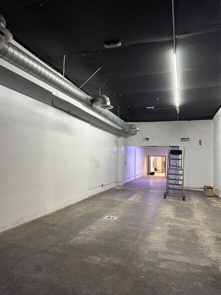 More Photos Of 1040-1050 S Olive St, Los Angeles General Retail For Sale