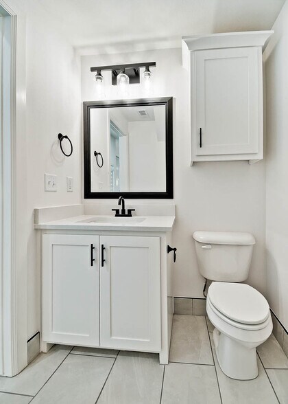 More Photos Of 502-510 W Persimmon St, Rogers Apartments For Sale