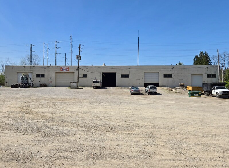 More Photos Of 9260 E Valley View Rd, Macedonia Warehouse For Lease
