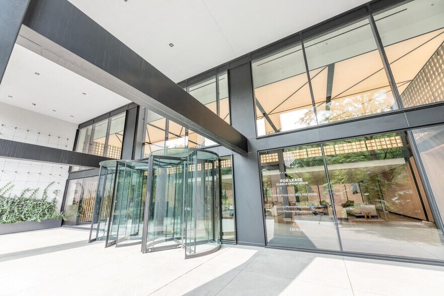 More Photos Of 25 Columbia Hts, Brooklyn Office For Lease