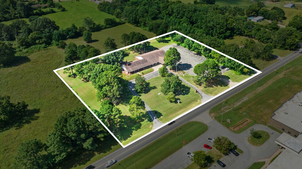 More Photos Of 1400 Locust st, Stilwell Office Residential For Sale