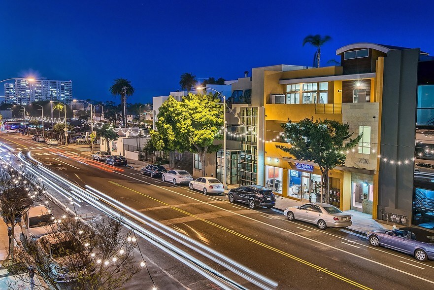 More Photos Of 2216 Main St, Santa Monica Apartments For Sale