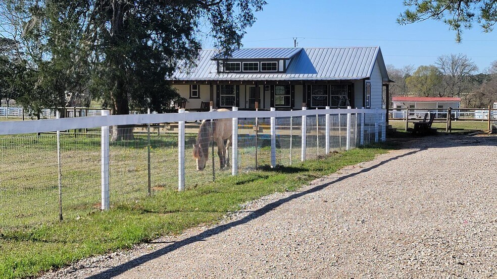 More Photos Of 1136 Jones Rd, New Waverly Land For Sale