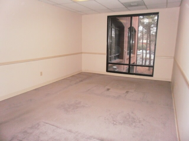 More Photos Of 1950 N Park Pl, Atlanta Office For Sale