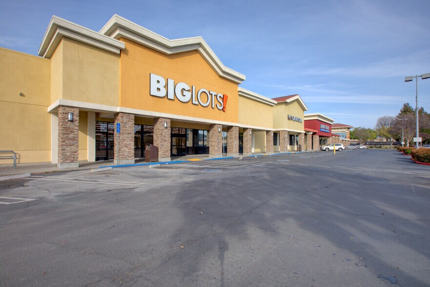 More Photos Of 1717 Oakdale Rd, Modesto Unknown For Lease