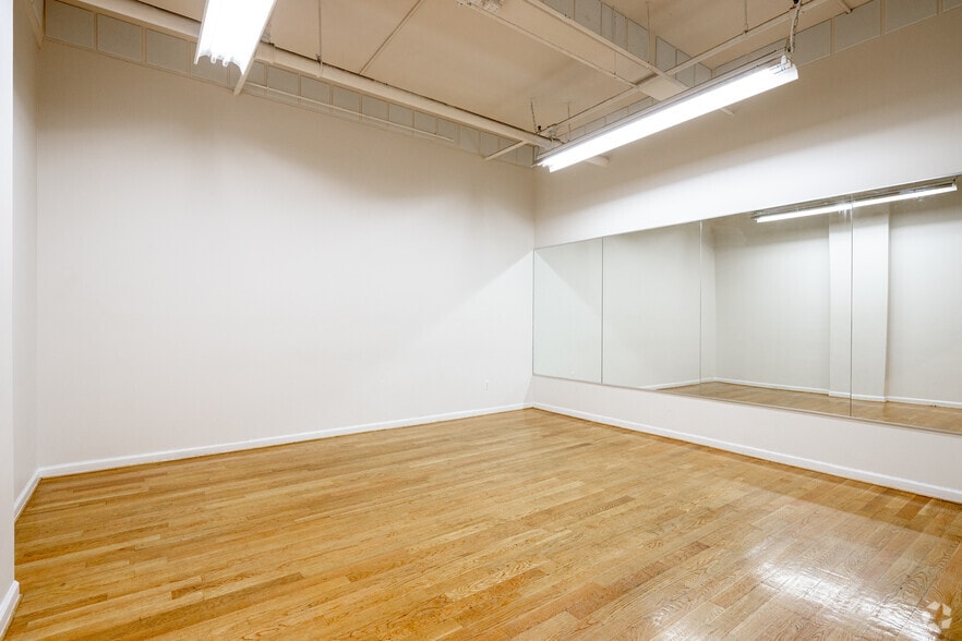 More Photos Of 134 W 29th St, New York Office For Sale