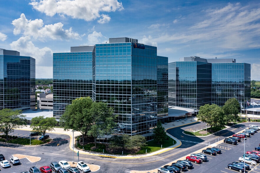 Primary Photo Of 3 Westbrook Corporate Ctr, Westchester Office For Lease