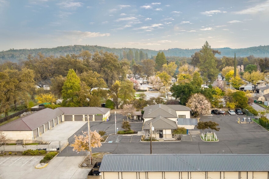 Primary Photo Of 17548 Penn Valley Dr, Penn Valley Auto Repair For Sale