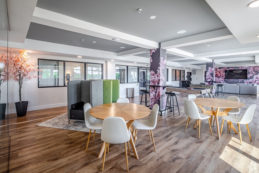 More Photos Of 102 Washington Ave, Belleville Apartments For Lease