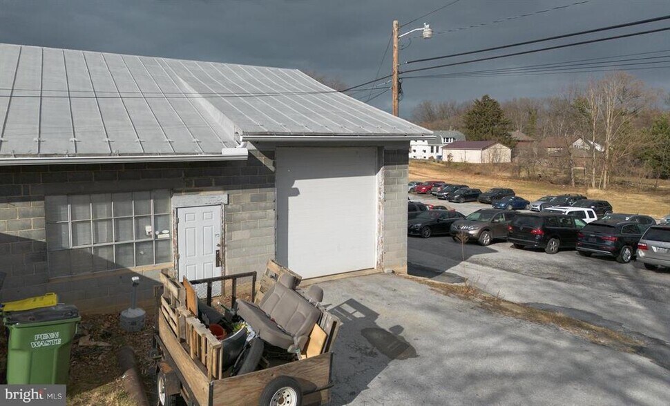 More Photos Of 1537 Bridge St, New Cumberland Auto Dealership For Lease