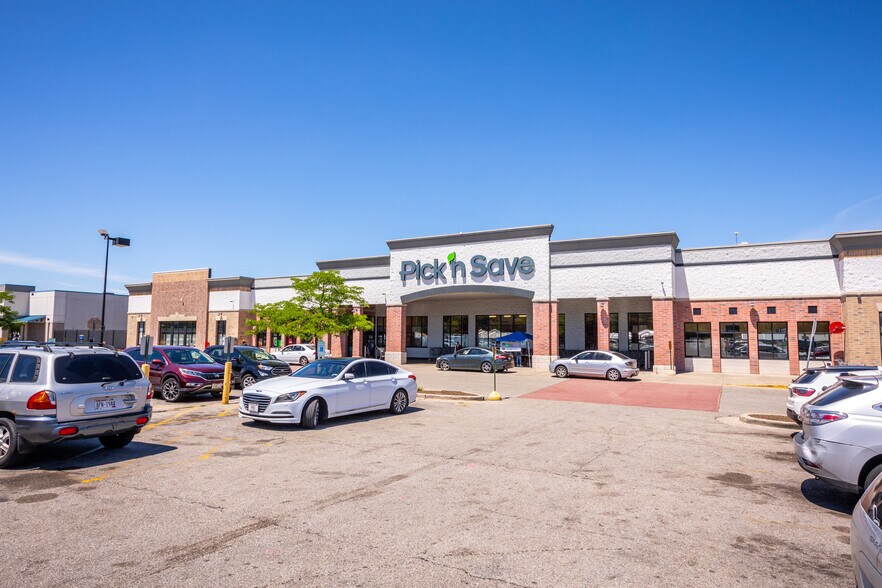 More Photos Of 5700 W Capitol Dr, Milwaukee Unknown For Lease