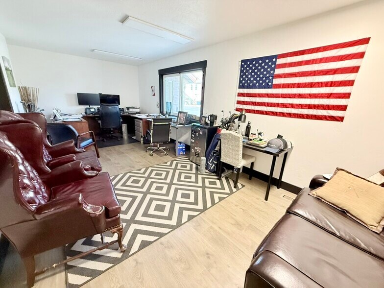 More Photos Of 60 W Canyon Crest Rd, Alpine Office For Lease