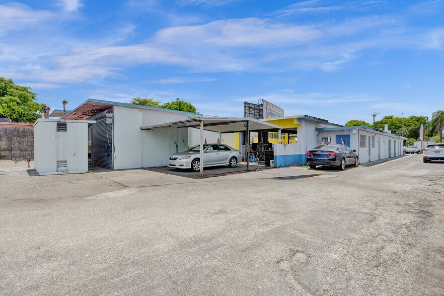 More Photos Of 5350 N State Road 7, Fort Lauderdale Auto Repair For Lease