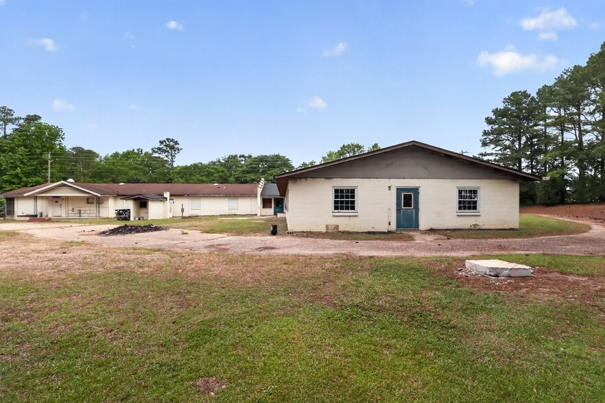 More Photos Of 6828 Old Stage Rd N, Angier Flex For Sale