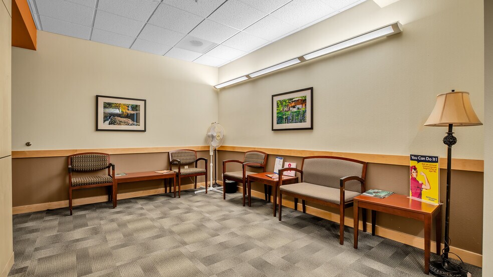 More Photos Of 693 Ray J. Glatt Cir, Woodburn Medical For Sale