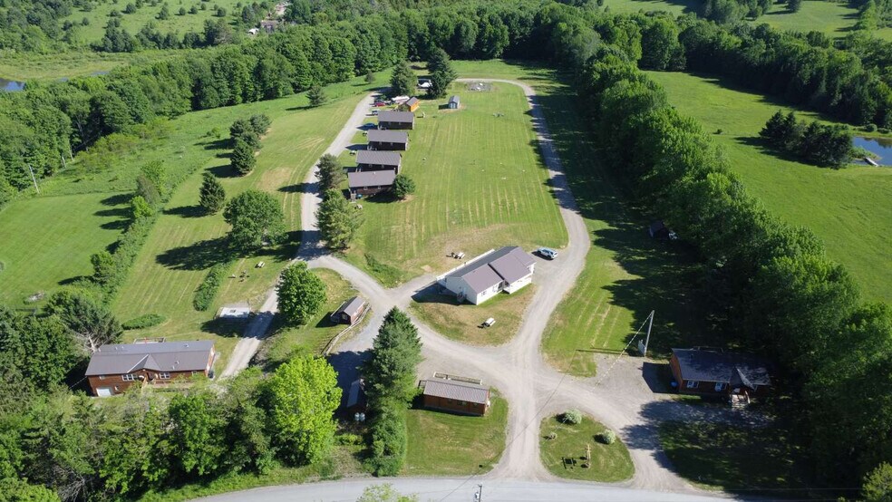 More Photos Of 446 Maples Rd, Milford Hotel For Sale