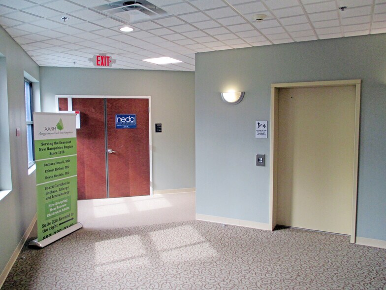 More Photos Of 51 Webb Pl, Dover Office For Sale