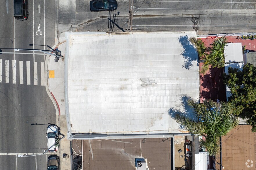 More Photos Of 1808 Firestone Blvd, Los Angeles Light Distribution For Sale