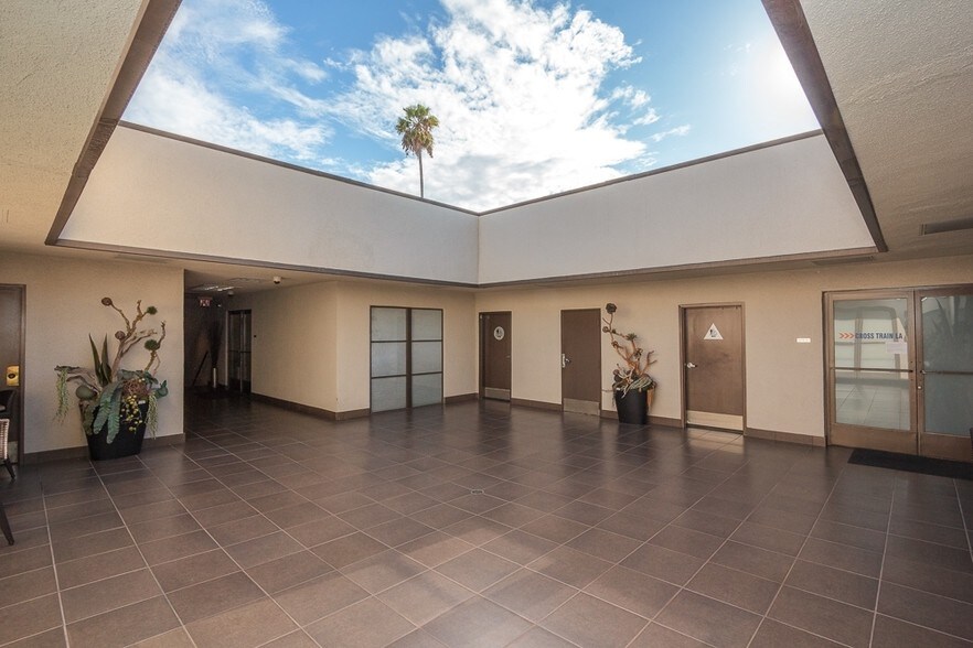 More Photos Of 7551 W Sunset Blvd, Los Angeles Loft Creative Space For Lease