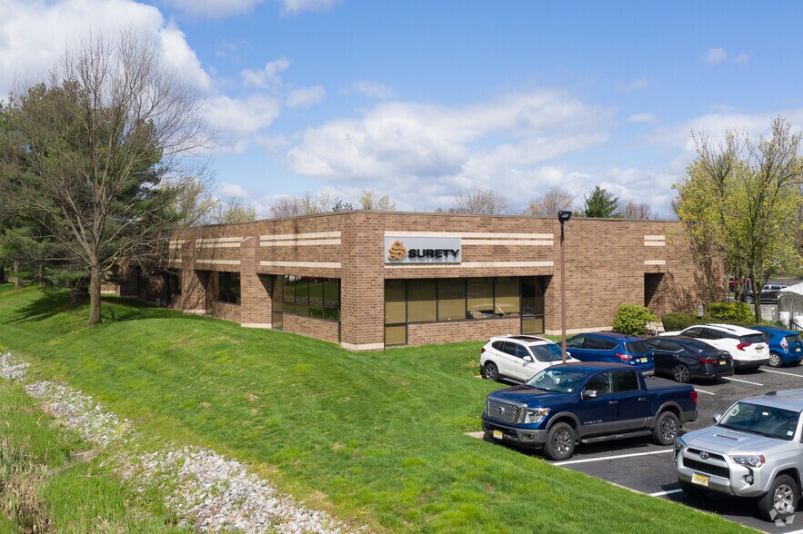 More Photos Of 11 Eves Dr, Marlton Office For Lease