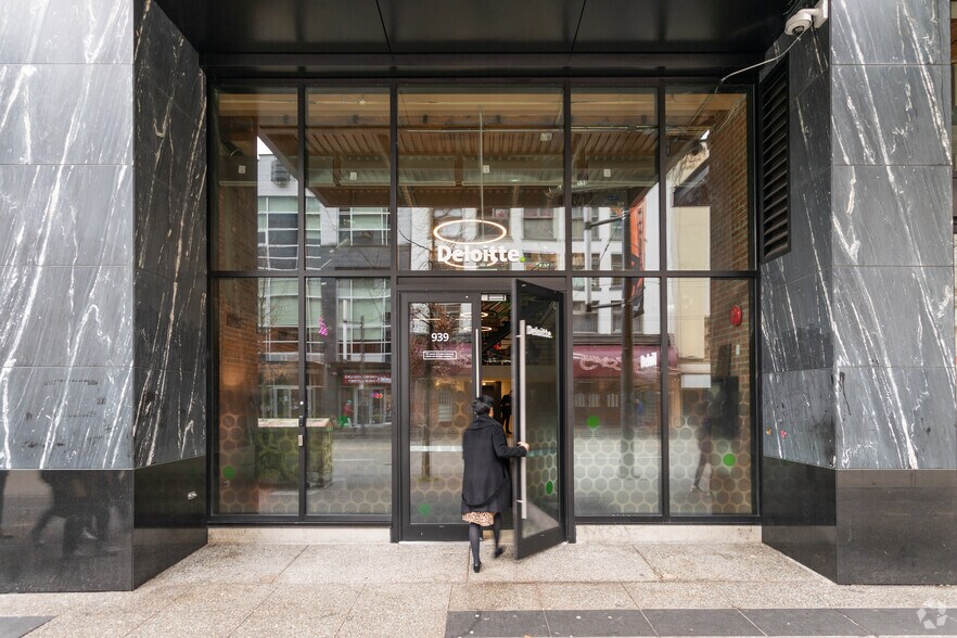 More Photos Of 929 Granville St, Vancouver Office For Lease