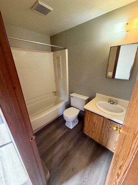 More Photos Of 6285 Robinson Rd, Lockport Apartments For Sale