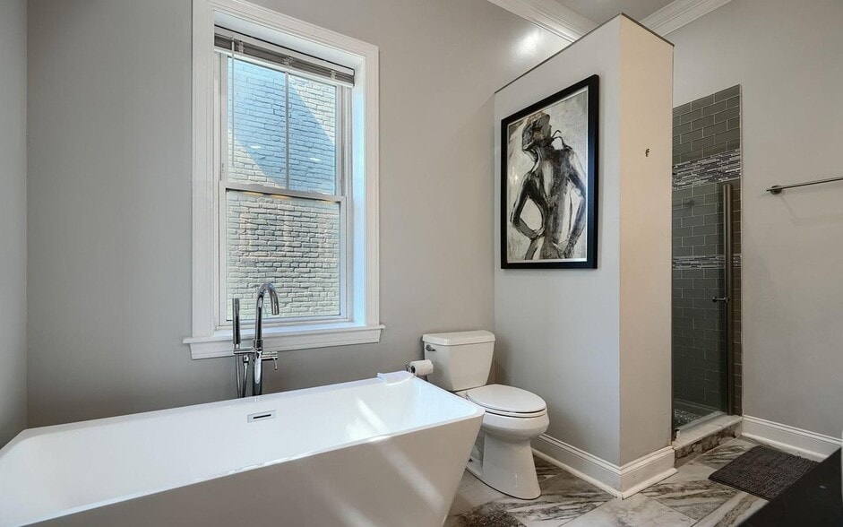 More Photos Of 635 E Fort Ave, Baltimore Specialty For Sale