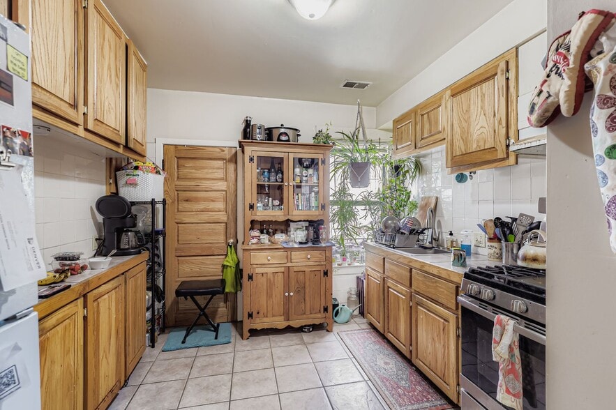 More Photos Of 2300 N Williams St, Denver Apartments For Sale