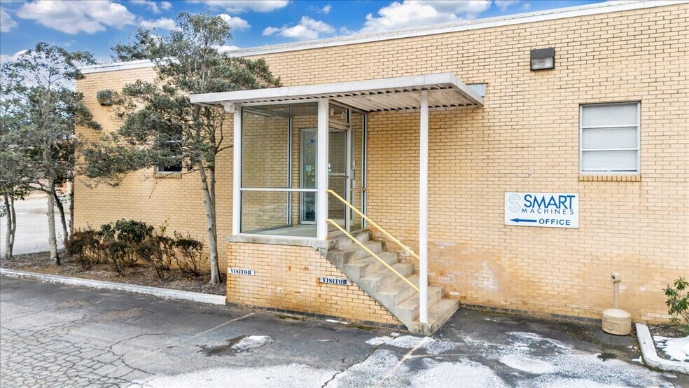 More Photos Of 650 Frith Dr, Ridgeway Manufacturing For Lease