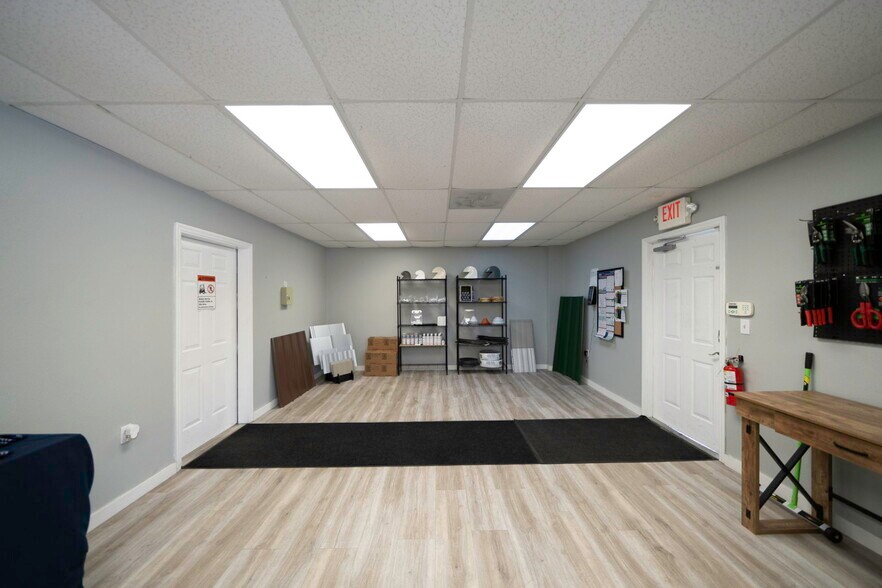 More Photos Of 25451 Fortran Dr, Punta Gorda Warehouse For Sale