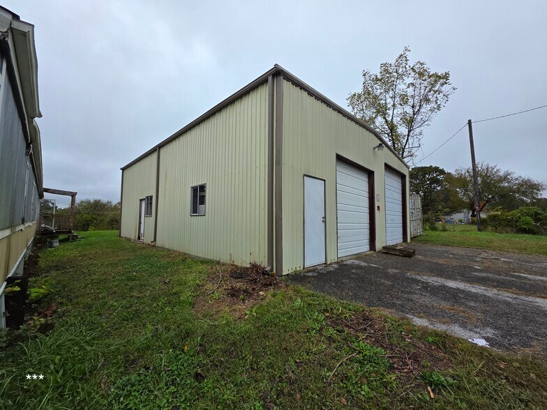 More Photos Of 3300 A Blue Hill Rd, Rogers Industrial For Sale