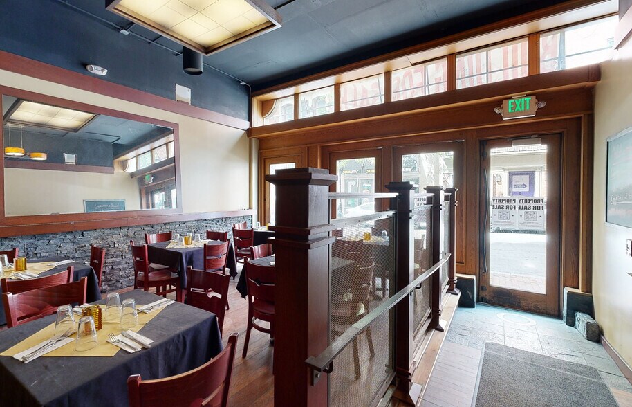 More Photos Of 313 N Charles St, Baltimore Storefront Retail Residential For Lease