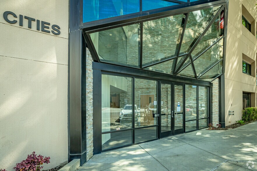 More Photos Of 1400 K St, Sacramento Office Residential For Lease