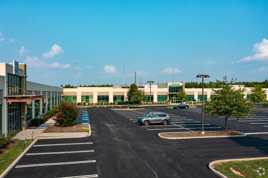 More Photos Of 1 Innovation Dr, Plymouth Meeting Light Distribution For Sale