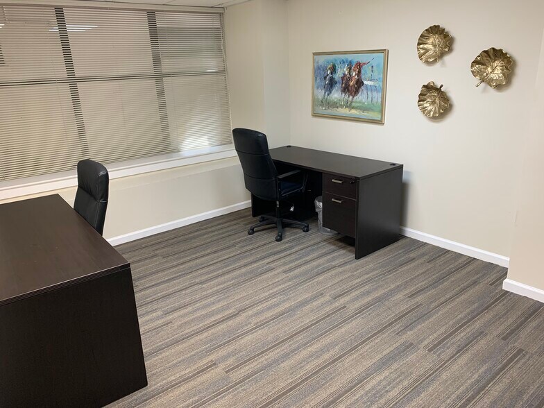 More Photos Of 18 S Pack Sq, Asheville Office For Lease