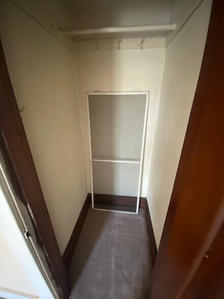 More Photos Of 1625 12th St SE, Salem Office Residential For Sale