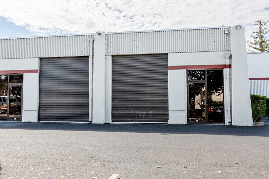 More Photos Of 1310-1314 Ross St, Petaluma Warehouse For Lease