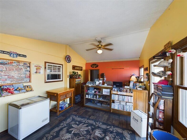 More Photos Of 26143 Spanky Ln, Waynesville Specialty For Sale