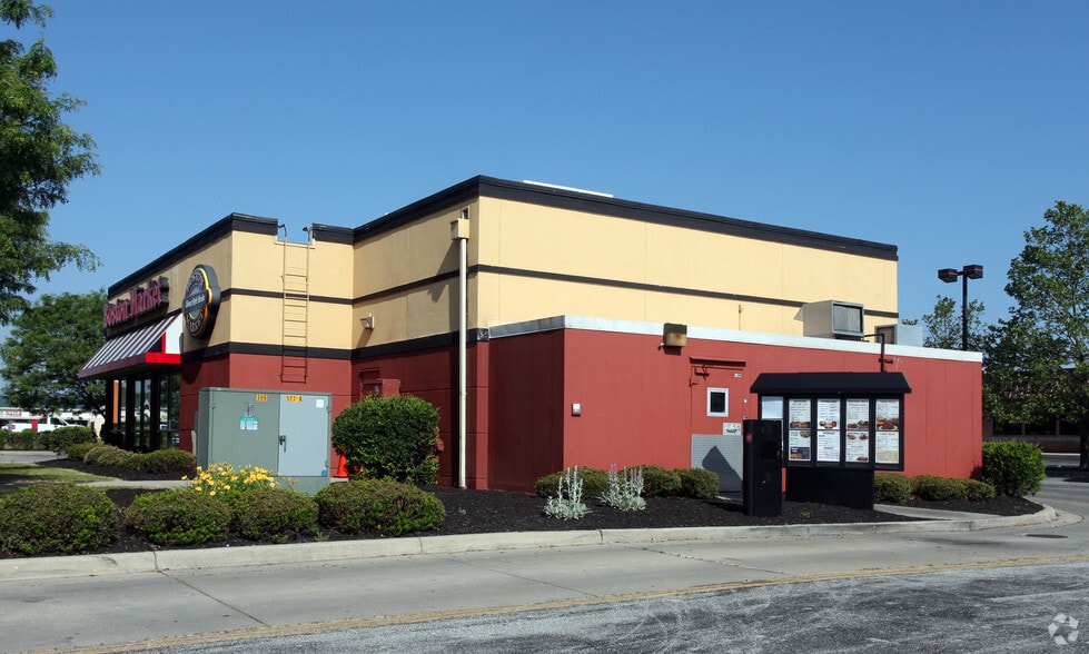 More Photos Of 5665 Georgetown Rd, Indianapolis Fast Food For Sale
