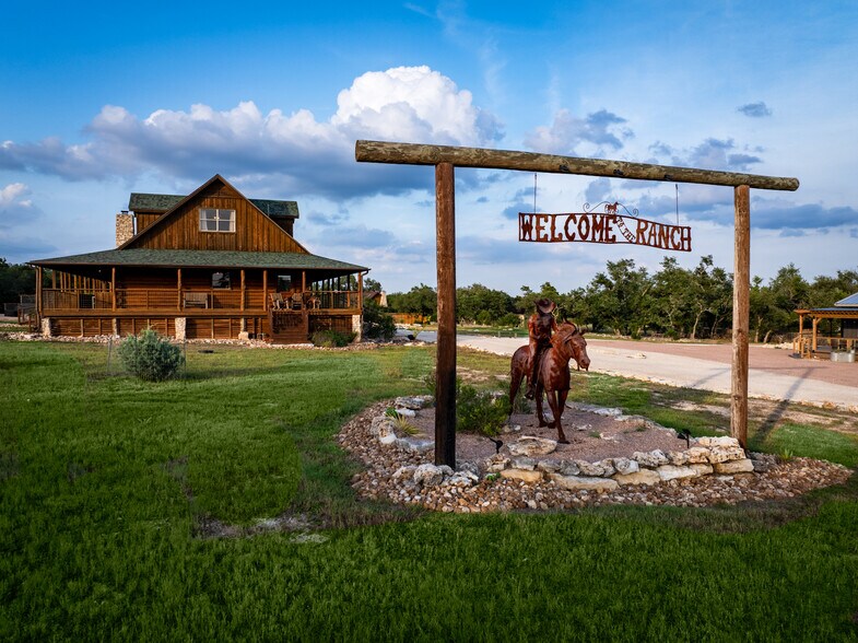 Primary Photo Of 3607 Lone Man Mountain Rd, Wimberley Hotel For Sale