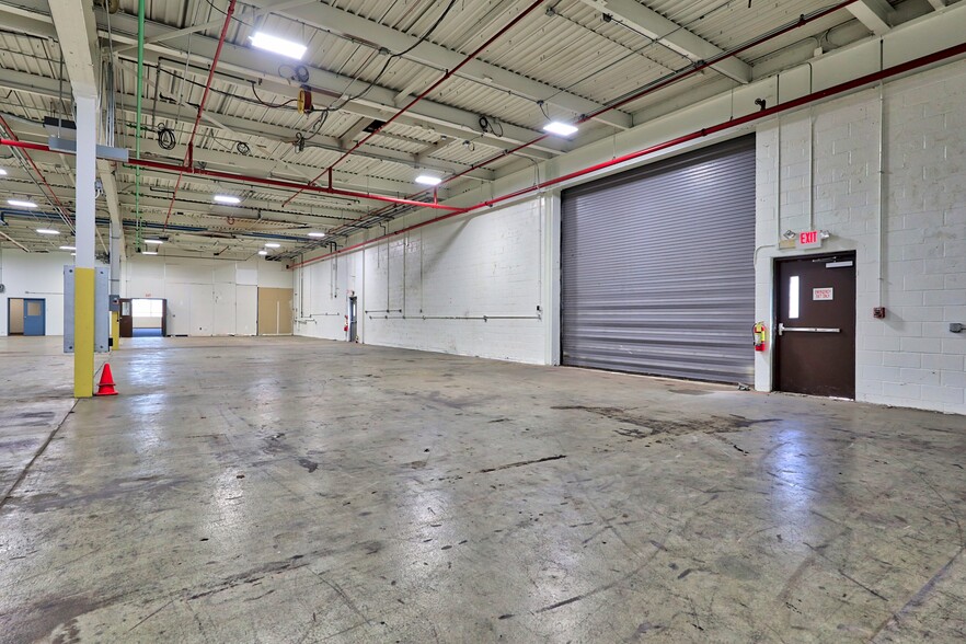 More Photos Of 562 Captain Neville Dr, Waterbury Manufacturing For Lease