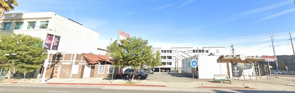 More Photos Of 14917 Ventura Blvd, Sherman Oaks Restaurant For Lease