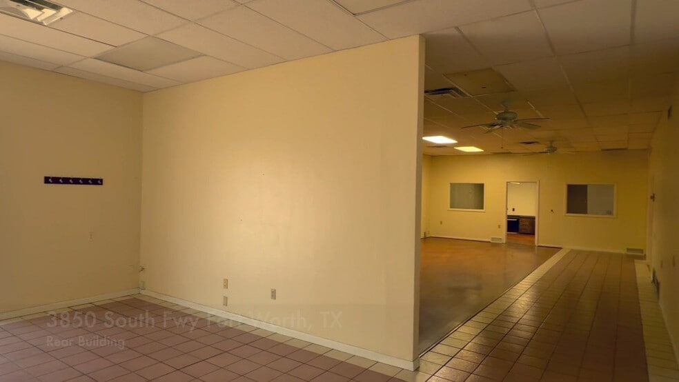 Primary Photo Of 3850 South Fwy, Fort Worth Flex For Sale