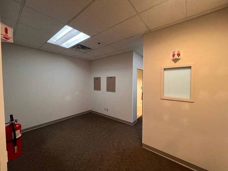 More Photos Of 10901-10909 Excelsior Blvd, Hopkins Office For Lease