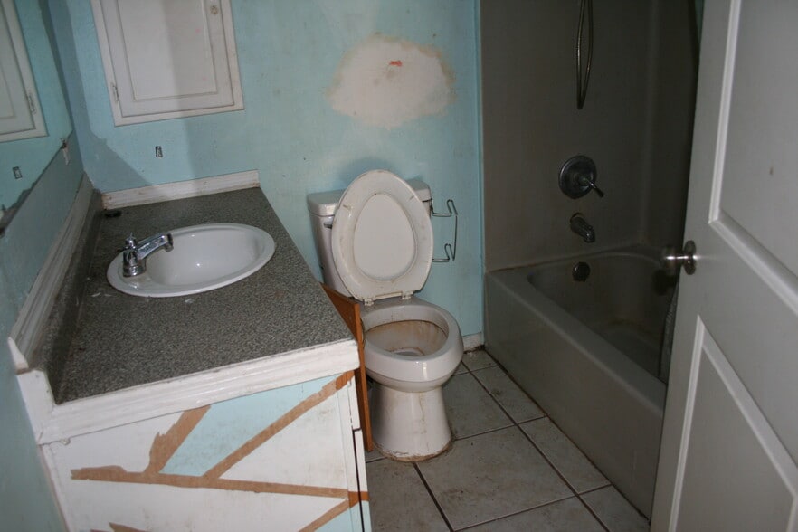 More Photos Of 12959 NE 250th Ct, Fort Mc Coy Freestanding For Sale